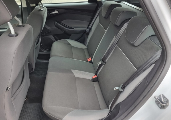 Ford Focus cena 15000 przebieg: 300000, rok produkcji 2012 z Poznań małe 407